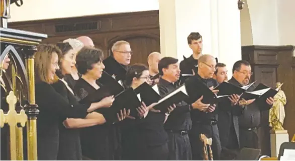  ?? BACH CHOIR CONTRIBUTE­D PHOTO ?? The Chattanoog­a Bach Choir, shown, will partner with The Kinge’s Quire for two performanc­es of “The Spirit Soars: Sacred Music for Double Choir.”