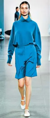  ?? GETTY PHOTOS ?? Ryan Roche’s blue sweater and skirt for spring 2020.