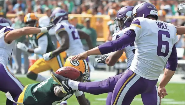  ?? JOURNAL SENTINEL ?? Geronimo Allison had one of the few big plays on special teams when he blocked a punt that was recovered for a touchdown against Minnesota.