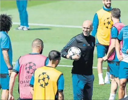  ?? FOTO: EFE ?? Zidane no considera que la temporada vaya a ser un fracaso si el Real Madrid no gana la Champions en Kiev