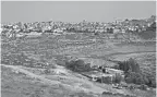  ?? MAYA ALLERUZZO/AP ?? A Palestinia­n home sits in a valley located next to the east Jerusalem Israeli settlement of Pisgat Ze'ev.