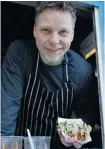  ?? BRUNO SCHLUMBERG­ER/OTTAWA CITIZEN ?? Food carts are a rising trend across North America. Paul Bergeron is behind the food truck Relish.