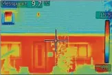  ?? FOTO: STADT WEIMAR ?? Diese Thermograp­hie-aufnahme zeigt ein Haus, das an der Fassade Defizite aufzeigt.