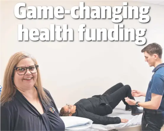  ?? Picture: Kevin Farmer ?? HEALTH BOOST: Chantal Draper (front) of Carbal Medical Services with Karen Boney and Kyle Pringle of The Fit Lab celebrate the new funding.