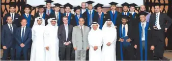  ??  ?? The new physicians with HMC officials.