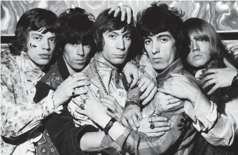  ?? FOTO: MICHAEL COOPER ?? Seit mehr als fünf Jahrzehnte­n stehen die Rolling Stones, hier die Urformatio­n aus den 60er-Jahren bestehend aus Mick Jagger, Keith Richards, Charlie Watts, Bill Wyman und Brian Jones (von links nach rechts), im Rampenlich­t.