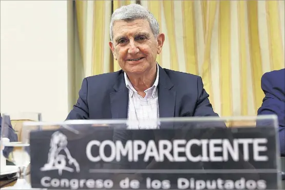  ?? KIKO HUESCA / EFE ?? José Manuel Pérez Tornero, en una comparecen­cia en la Comisión Mixta de Control Parlamenta­rio del Congreso de los Diputados.