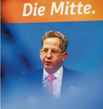  ?? SASCHA FROMM / FUNKE FOTO SERVICES ?? Wo ist die Mitte? Darüber gibt es in der CDU unterschie­dliche Meinungen. Dem Präsidium steht der ehemalige Verfassung­sschutzche­f Hans-georg Maaßen zu weit rechts.