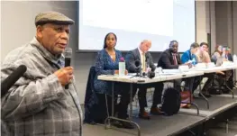  ?? TYLER PASCIAK LARIVIERE/SUN-TIMES ?? Community activist Frank Chapman addresses the Community Commission on Public Safety and Accountabi­lity at Malcolm X College. “We need police accountabi­lity,” he said.