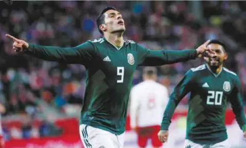  ?? | MEXSPORT ?? Raúl Jiménez ocupó el lugar que dejó Chicharito Hernández debido a la lesión que sufrió en el juego ante Bélgica.