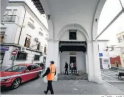  ?? ANTONIO L. JUÁREZ ?? El arco de Loja, en Santa Fe, sufrió algunos daños por el temblor.