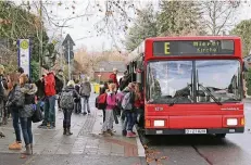  ?? RP-FOTO (ARCHIV): UD ?? Bei den im Einsatz befindlich­en E-Bussen handelt es sich, trotz der für Schüler getakteten Fahrpläne, um Linienbuss­e.