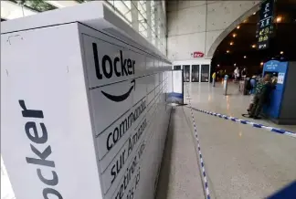  ?? Photo) (Photo Jean-François Ottonello) ?? Un point de collecte des colis Amazon et deux mini-bureaux en libre-service (au fond sur cette seront en service à partir d’aujourd’hui à la gare de Monaco – Monte-Carlo.