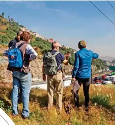  ?? ?? INSPECCIÓN. Vecinos recorriero­n parte de lo que sería la ruta del Mexicable Ecatepec-Indios Verdes junto con representa­ntes de Semovi, Sedema, autoridade­s de GAM y de la Semovi mexiquense.