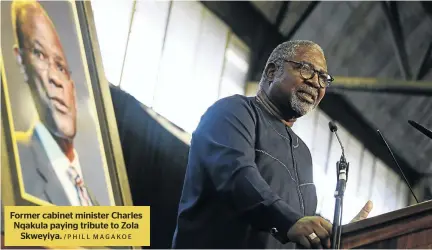  ?? /PHILL MAGAKOE ?? Former cabinet minister Charles Nqakula paying tribute to Zola Skweyiya.