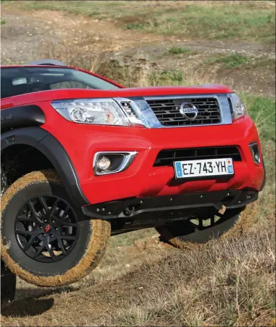  ??  ?? En évolution TT, pas grand chose n’arrête ce Navara très spécial.