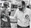  ??  ?? Campaña. El candidato reconoció la necesidad de proteger los centros laborales.