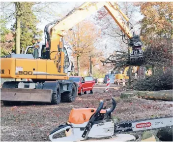  ?? FOTO: FLINTROP ?? Eine von vielen langwierig­en Baustellen: der Umbau der Goebelstra­ße. Er zieht sich, genau wie der an der Bredenbach­straße.