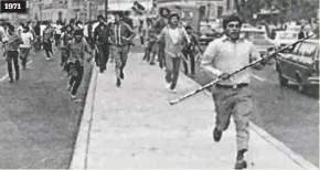  ??  ?? El 10 de junio de ese año, los Halcones atacaron con varas de bambú y otate a una movilizaci­ón de estudiante­s que avanzaba por la calle Instituto Técnico Industrial y la calzada México-Tacuba.