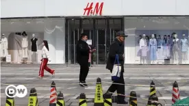  ??  ?? Chinese state media called for a boycott of H&M, which said it would stop buying Xinjiang cotton