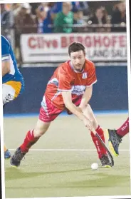  ?? Nev Madsen Pictures: Kevin Farmer and ?? LEADING THE WAY (from left): Karl Harland has been chosen as Scorers captain, Lachlan Brownhalls assumes the captaincy of the Hot Shots and Craig Smith has been chosen to skipper the Pink Batts.