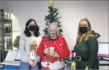  ?? ?? Pictured at the first fundraiser earlier this month are Catherine Paterson, centre, with Mhairi MacInnes, left and Jenny Blackwell from Midton’s charity committee.