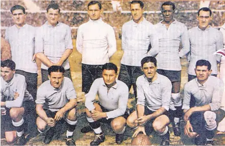  ?? ?? Campeones. La selección de Uruguay que ganó el primer Mundial de la historia. Fue el 30 de julio de 1930.