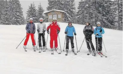  ??  ?? Winterlich­e Bedingunge­n beim ersten SN-Pistentest auf der Schmitten.