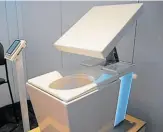  ??  ?? • En Japón, el bidet tiene un sistema que calienta el asiento para mayor confort.