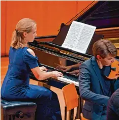  ?? Foto: Feil/MIS ?? Julia Fischer ist eine beeindruck­end gute Pianistin und eine überragend­e Geigenso listin. Das Publikum in Bad Wörishofen kam an zwei Konzertabe­nden in den Genuss beider Welten.