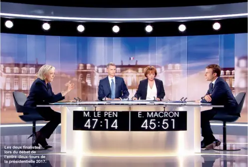  ??  ?? Les deux finalistes lors du débat de l’entre-deux-tours de la présidenti­elle 2017.