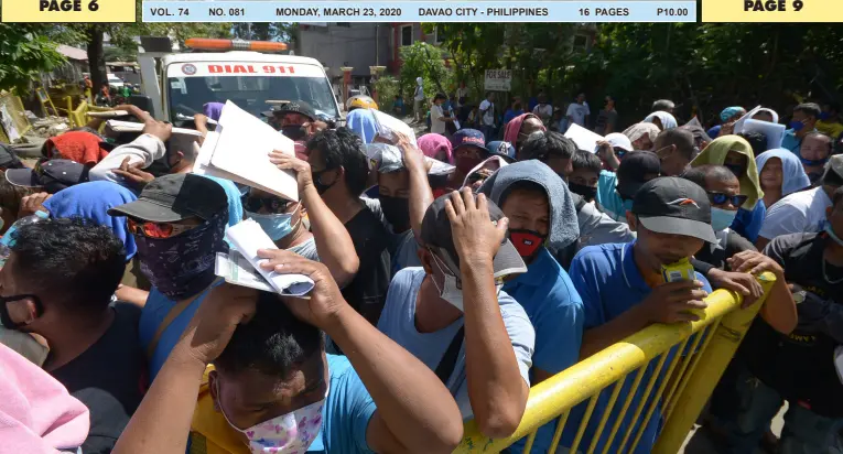  ?? BING GONZALES ?? SOCIAL DISTANCING: Hundreds of public utility jeepney drivers risks their safety at the City Transport and Management Office on March 20, as they apply for cash assistance under the TUPAD program of the Department of Labor and Employment.