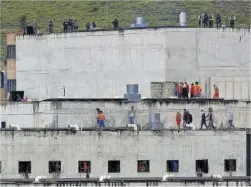  ??  ?? La prisión de Turi, en Cuenca (Ecuador), donde hubo un motín.