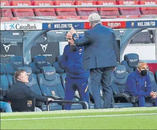  ?? FOTO: GETTY ?? Ronald Koeman abandonó el banquillo el día del Barça-Granada tras ver la roja y se fue al palco