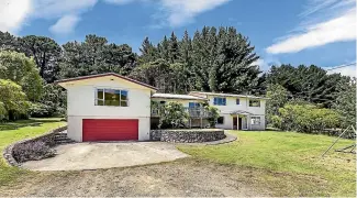  ??  ?? 298A Paekakarik­i Hill Rd sold for $1.38 million.