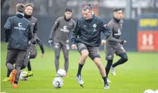  ?? FOTO: DPA ?? Alexander Meier beim Trainingsa­uftakt des FC St. Pauli.