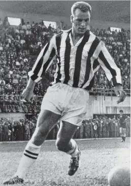  ?? PLANET NEWS ?? Gentle Giant: John Charles became a Juventus legend