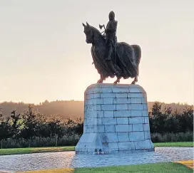  ?? ?? Twilight Robert the Bruice statue at Borestone as the sun sets by Gordon Adam