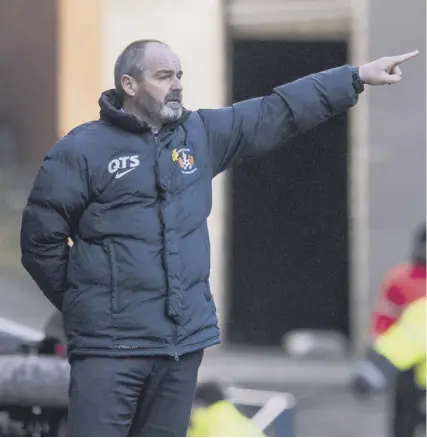  ??  ?? 0 Steve Clarke has performed minor miracles at Killie, while Graeme Murty, below, is under pressure at Rangers