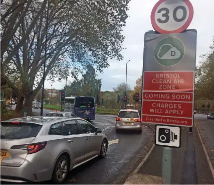  ?? ?? Signs and cameras at the start of the Clean Air Zone on the A38 at the approach to Bedminster Bridge in Bedminster Parade