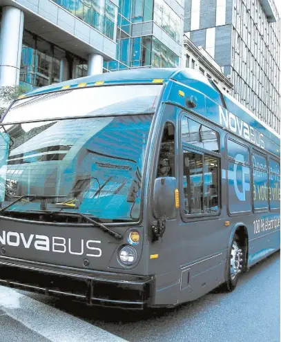  ?? PHOTO COURTOISIE NOVA BUS ?? Le premier des 30 autobus électrique­s à grande autonomie commandés par la STM est arrivé hier, mais il faudra patienter encore quelques semaines avant d’y embarquer.