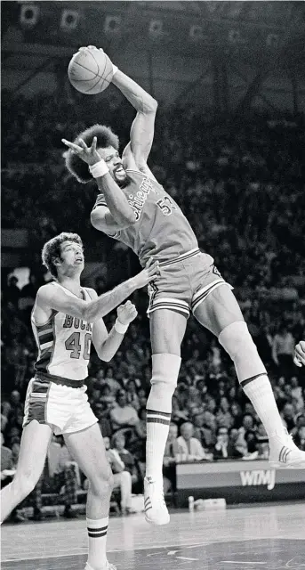 ?? AP ?? Center Artis Gilmore (shown against the Bucks’ John Gianelli in 1978) played six seasons with the Bulls after starting his career with five seasons in the ABA.