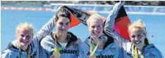  ?? Foto: Sören Stache, dpa ?? Nach den Männern holten auch die Frauen im Doppelvier­er-Boot Gold (von links): Lisa Schmidla, Julia Lier, Carina Bär und Annekatrin Thiele.