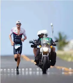  ?? Foto: imago images/Frank Hau ?? Einsamkeit ist Jan Frodeno an der Spitze des Triathlonf­eldes gewohnt. Jetzt plant der Hawaii-Sieger einen Ironman im eigenen Haus.
