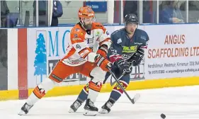  ??  ?? Justin Maylan (right) was on the mark for Kitmart Dundee Stars.