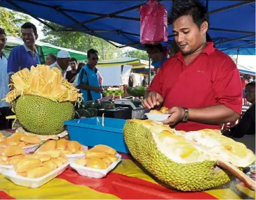  ?? — Filepic ?? Jackfruit is very popular in asia but in other parts of the world, it is being developed as a meat substitute.