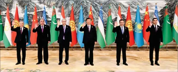  ?? Photo: Contribute­d ?? Stable Asia… Chinese President Xi Jinping with fellow leaders from Central Asian nations.