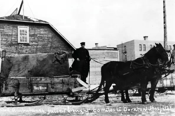  ?? PROVINCIAL ARCHIVES OF SASKaTCHEW­AN ?? A makeshift ambulance transports a patient to a Yorkton hospital as the Spanish flu was sweeping across the province.