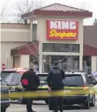  ?? AP ?? Police outside the King Soopers store in Boulder