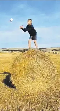  ?? IMAGE: SUPPLIED ?? Precision pass . . . Sam Elworthy (9) catches a toilet roll.